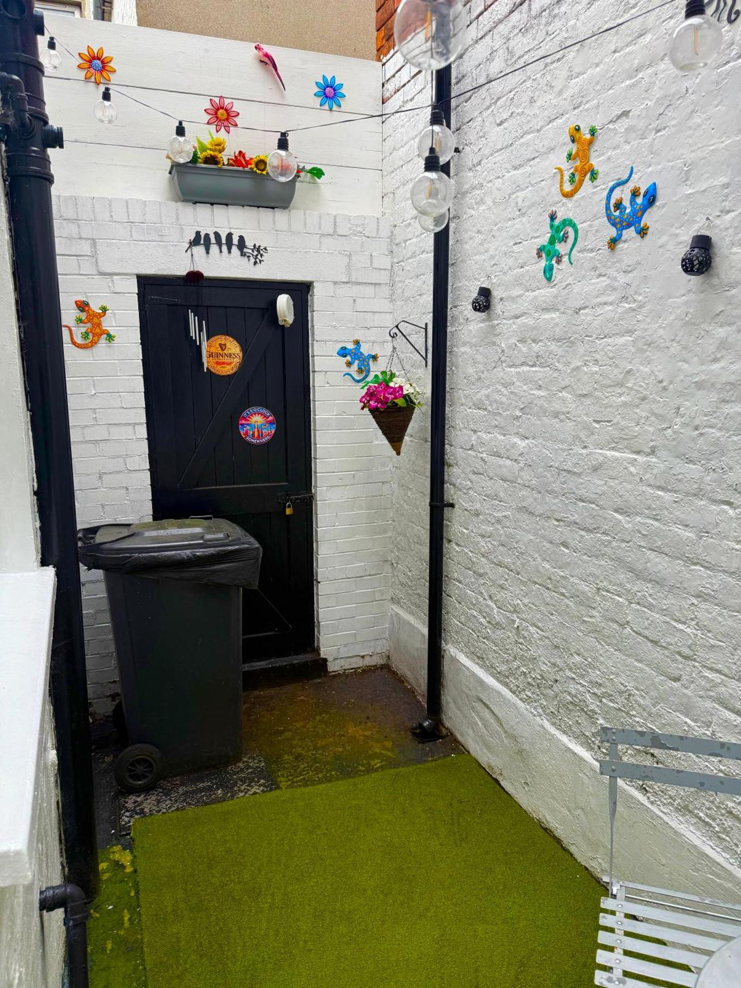 Bloom19 Traditional Belfast Entire House 10 Mins From City Centre エクステリア 写真